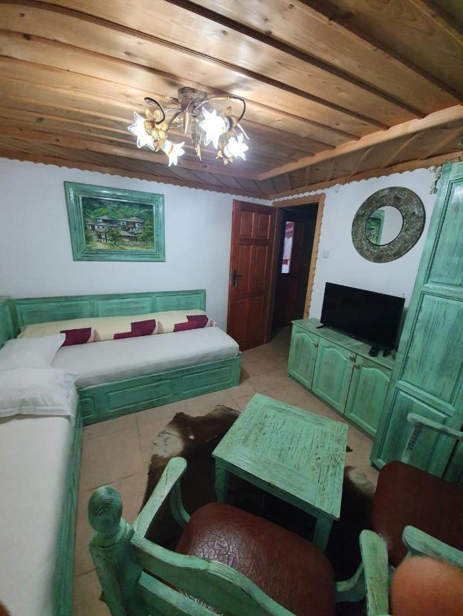 Kashtata S Paraklisa Borovo (Plovdiv) Exterior foto